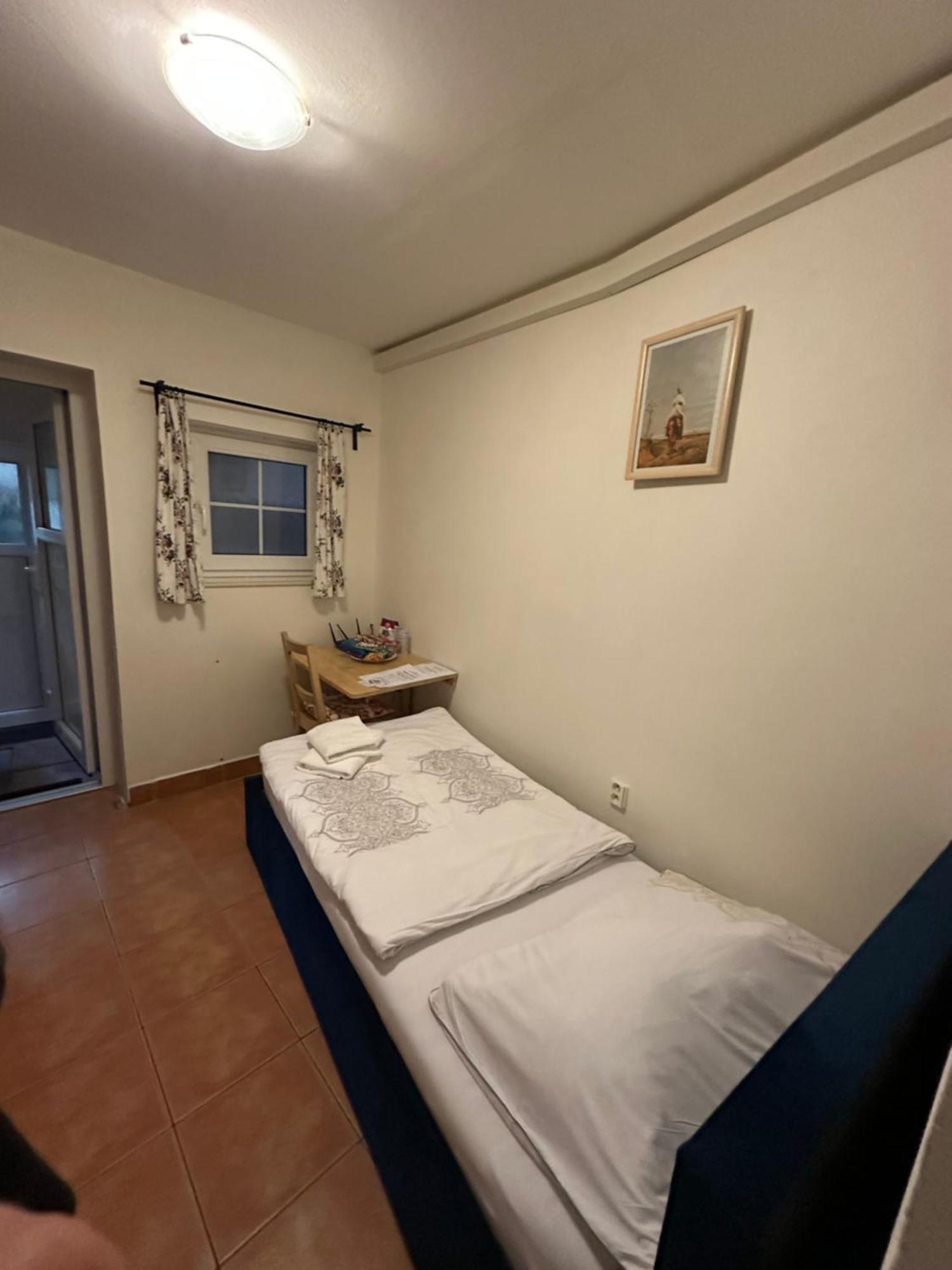 P4D Room 捷克布杰约维采 外观 照片